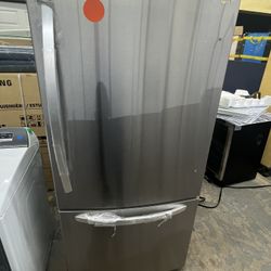 Lg 33” Refrigerator 