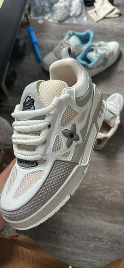 LV skate gray  US 9.5