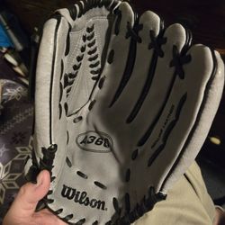 Wilson A360 Glove