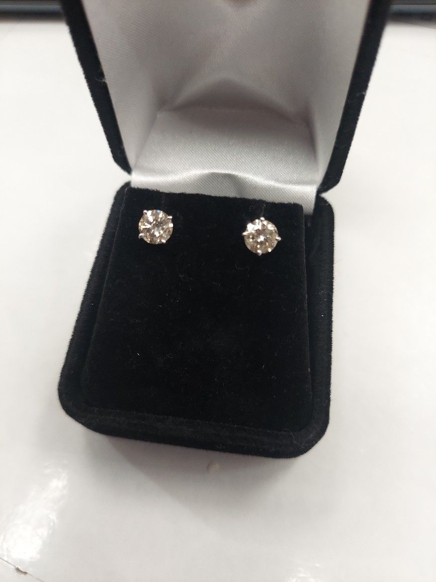 14k 1.40carat Diamonds Screwbacks