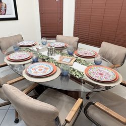 Dining Room/Kitchen Table