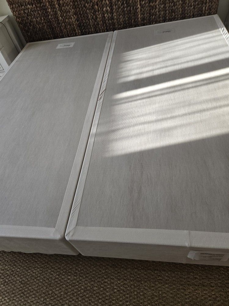 2 Tempurpedic Twin Box Spring