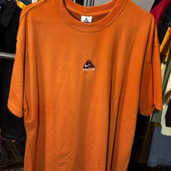 NWT Nike Men’s ACG Shirt Large Heavyweight Center Swoosh Orange NEW