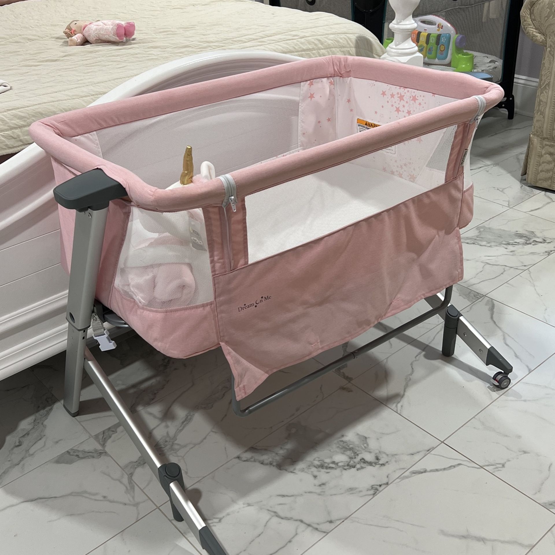 Dream On Me Bassinet
