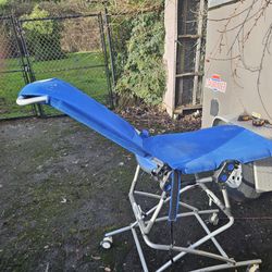 Manatee Bath Chair R82