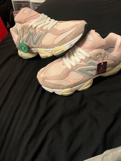 New Balance 9060 Pink Sneakers