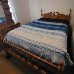 Queen Bedroom Set