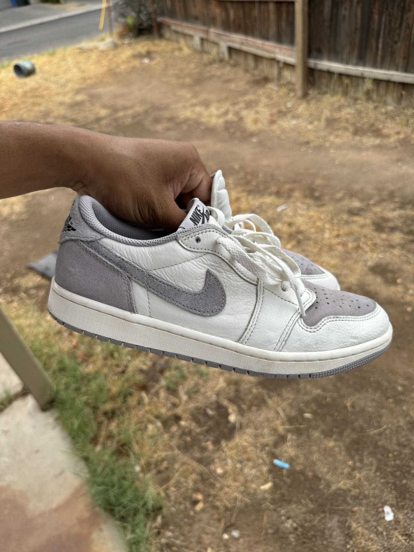 AIR JORDAN RETRO LOW OG ATMOSPHERE GREY Size