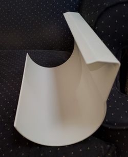 Refrigerator Hanging Shelf.  Can Hold Wine Bottle Or Other Beverages.  Have A New Refrigerator And This  Doesn't Work  With New Type Of Refrigerator.