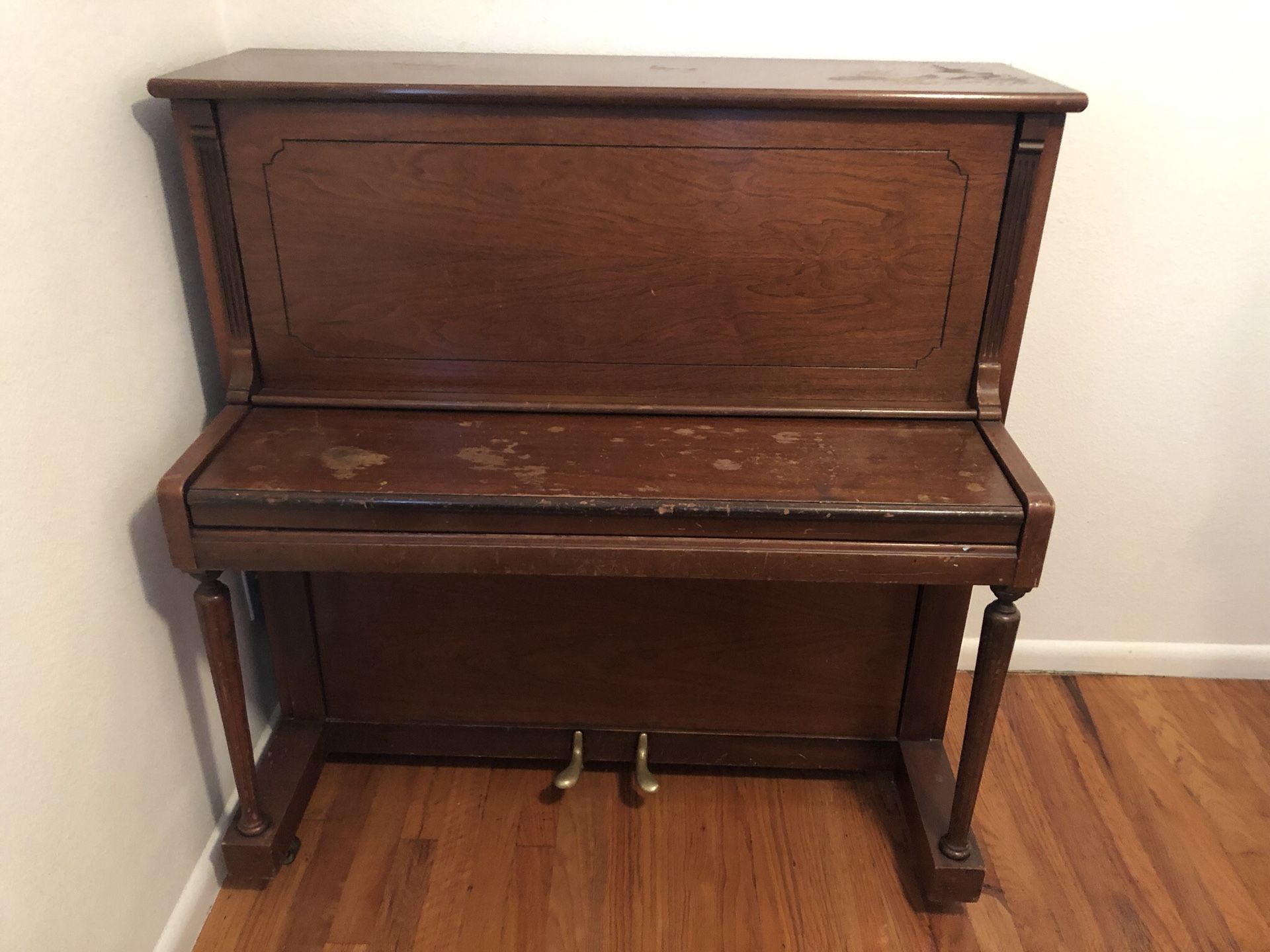Wurlitzer Tom Thumb Upright Piano