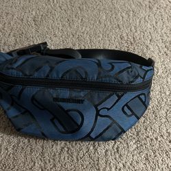 Burberry Fanny pack