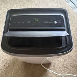 Frigidaire - 3-in-1 Portable Room Air Conditioner - White