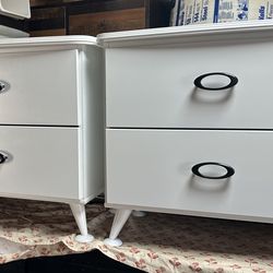 2  white Naitstand