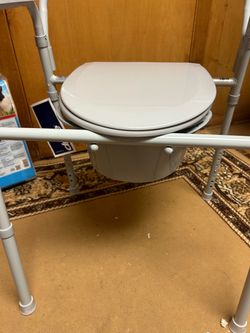 Like New Portable Bedside Commode + Splash Guard & Liners – $85