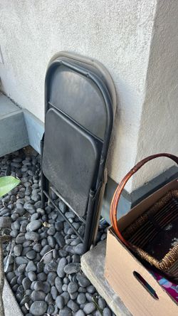 Folding Chairs 