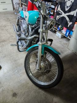 2005 Harley Davidson 1200 Custom