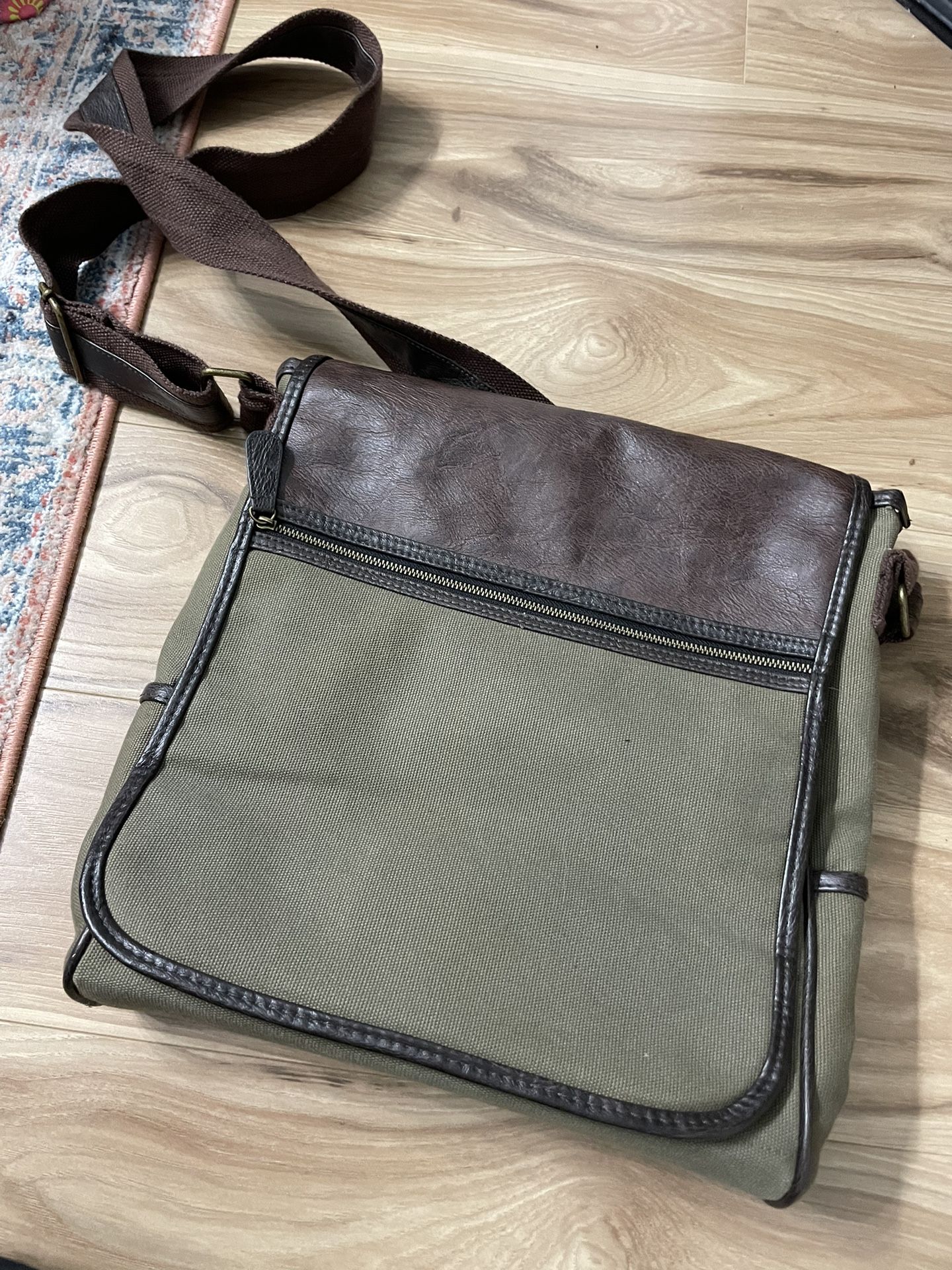 Green And leather Canvas Messenger Bag