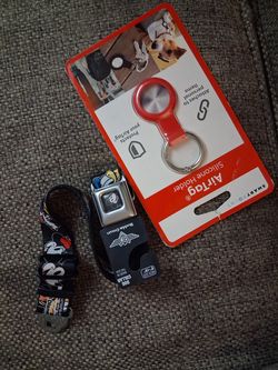 Puppy collar and airtag