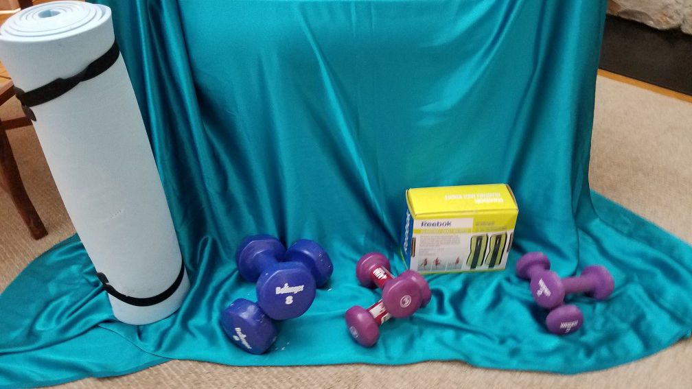 Weights, 8 lbs,3 lbs, 2 lbs and ankle weights and yoga mat