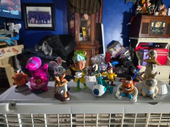 Disney miniatures.  9 pcs
