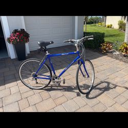 Men’s Giant brand bike. 21 speed.  21.5 Frame 