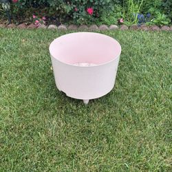 Round Plastic Planter