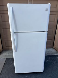 Kenmore Refrigerator $200 Free Delivery