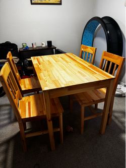 Dining Table and 4 chairs