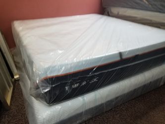 Tempur-pedic Luxebreeze Firm King Size