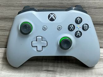 Microsoft Xbox One Wireless Controller White Bluetooth Gamepad (PO1024243)