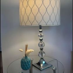 Wooden end table with lamps included!