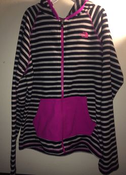 THE NORTH FACE GIRLS SWEATER