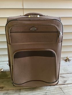 Oral rolling suitcase
