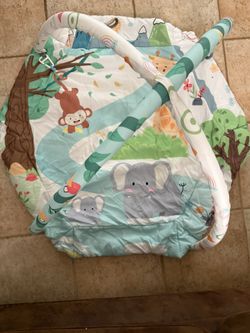 Tummy Time Mat With Hanger Options For Baby To Play With, Also Turns Into Ball Put With Velcro Sides! 40$ OBO