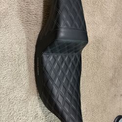 Harley Davidson Saddleman Seat 