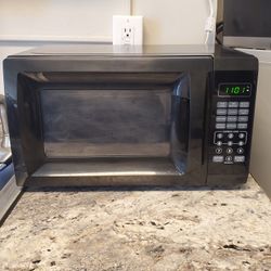 Microwave 700 Watts