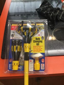 Bulb changing kit