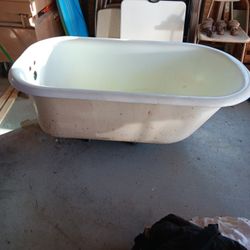 Claw Tub Cast Iron (Standard Manufacturer )