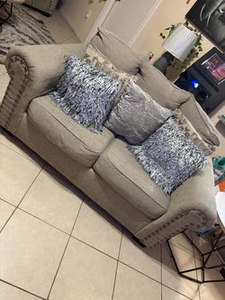 Couch set and table