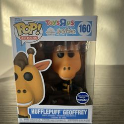 EXCLUSIVE Geoffrey Giraffe Hufflepuff Toys R Us Funko Pop #160 Wizarding World