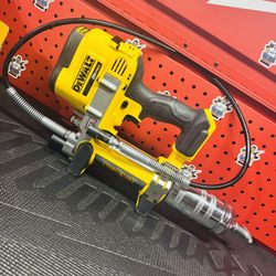 DEWALT 20V MAX Cordless 10,000 PSI Variable Speed Grease Gun (Tool Only)
