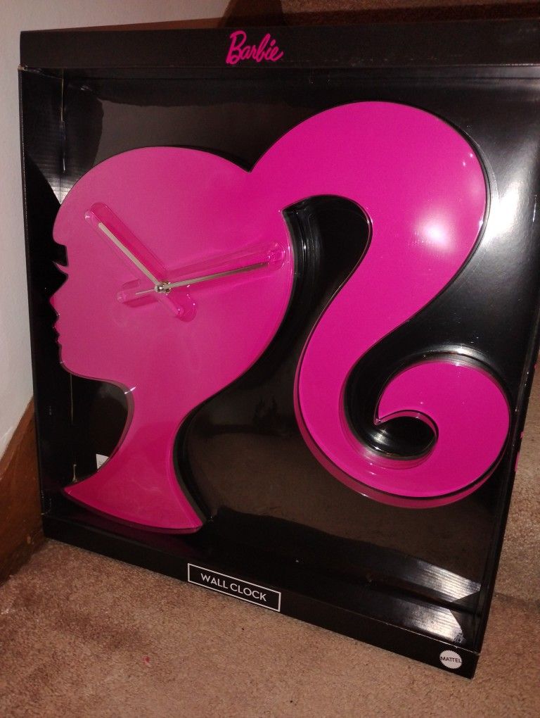 Barbie Wall Clock! 19