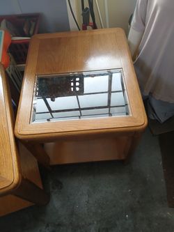 "SET OF END TABLES"