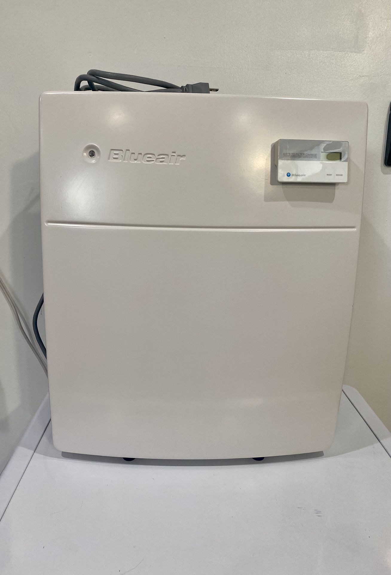 Blueair 203 HEPAQuiet Air Purifier