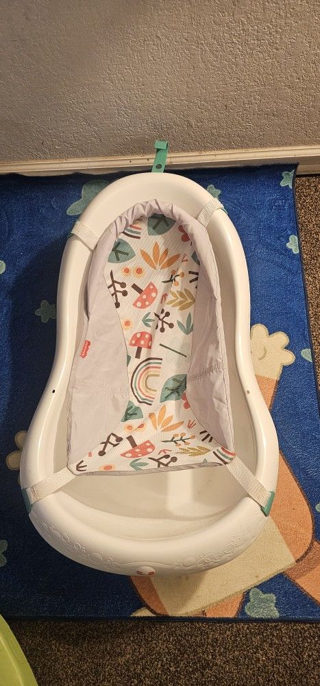 Baby Tub With Water Cup
