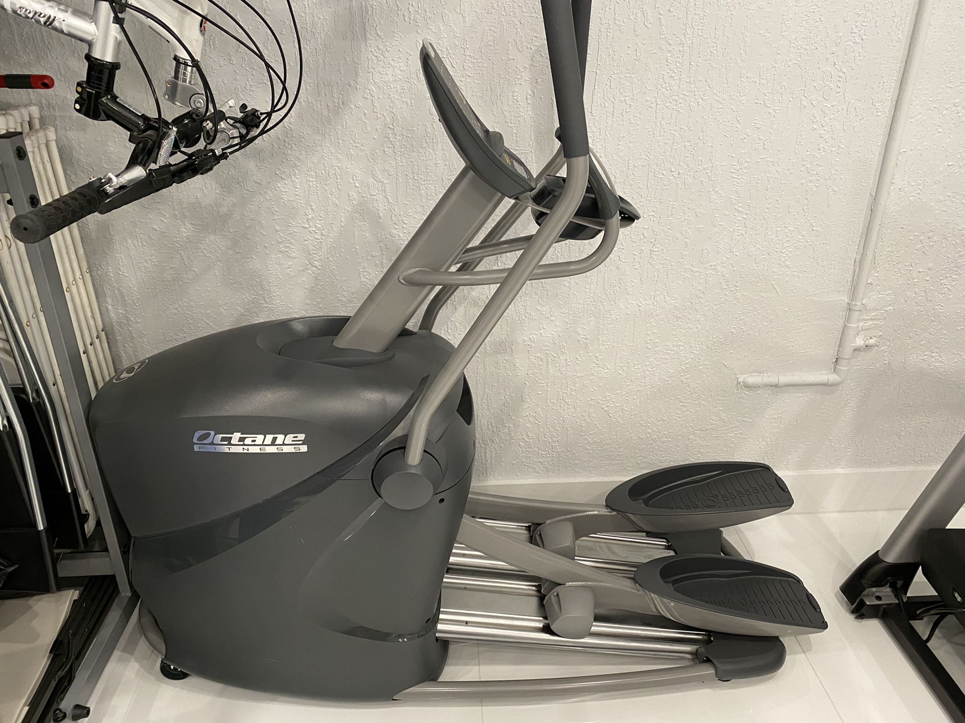 Brand New Elliptical. Barely Used. Super low Price
