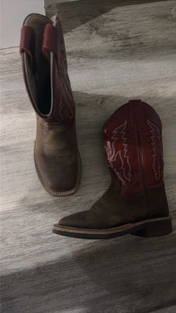 Boys boots