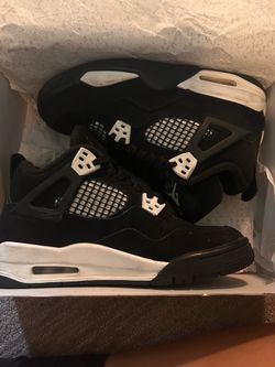 jordan 4 retro black/white or “white thunder”