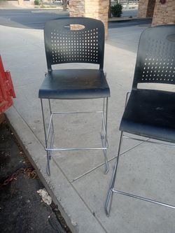 Triade office stools