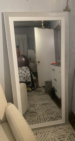 White Mirror